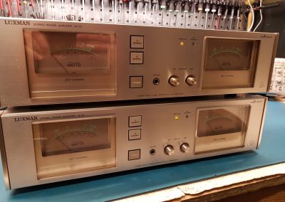 Luxman M-02